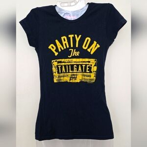 *3/$20 Farm Girl "Party on the Tailgate" Shpet Sleeve T-shirt Blue Yellow